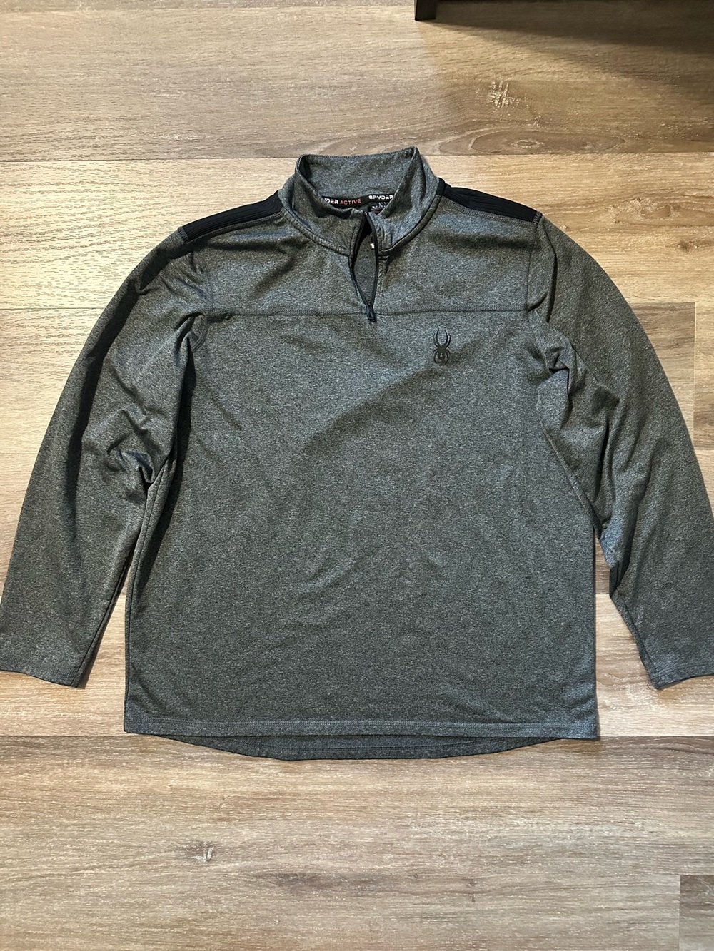 Spyder Active Men’s Quarter‑Zip Pullover – Gray w/ Black Shoulders – Size L